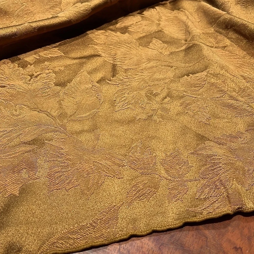 115” x 56” Brown Bronze Autumn Leaves Motif Table Cloth Cover